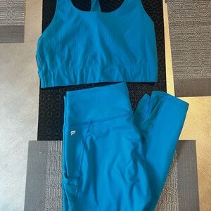 Fabletics matching bra and leggings workout set size Large